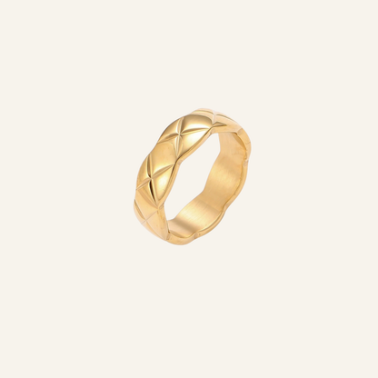 Twisted Band Ring