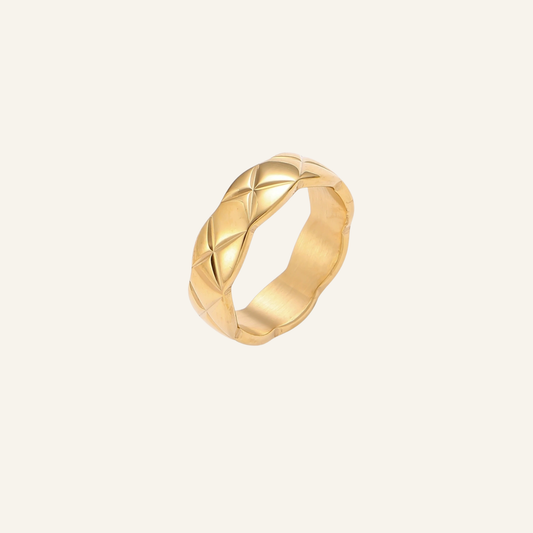 Twisted Band Ring